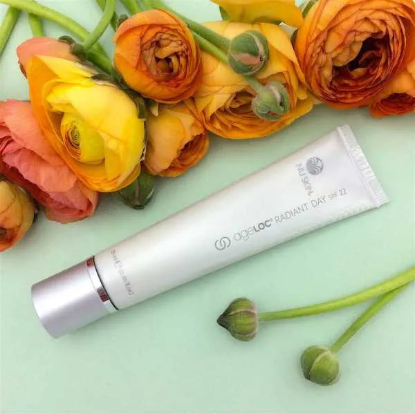 ageLOC® Radiant Day SPF 22